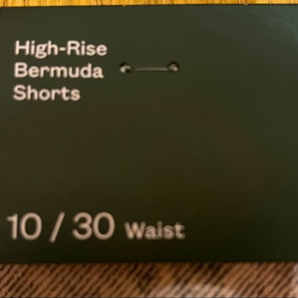 Wild Fable Women’s High Rise Bermuda Shorts (Waist: 10/30) - Picture 3 of 3